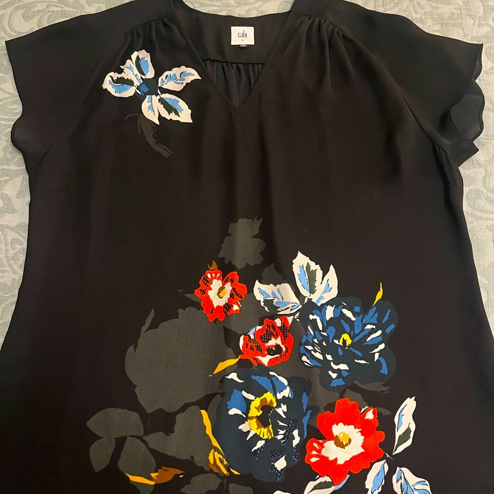 Cabi Tunic- Bright Beautiful Flowers!